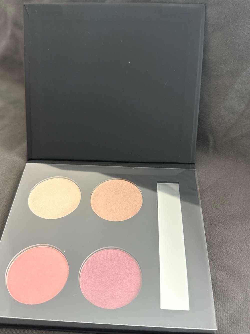 Hempz Four-Pan Face Palette — eyeshadows with mirror